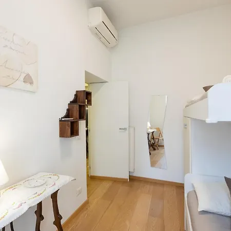 Trevi House Appartement *