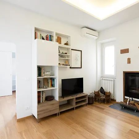 Trevi House *