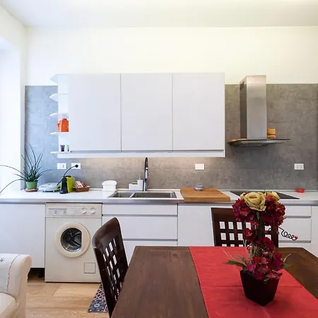 Trevi House Rzym