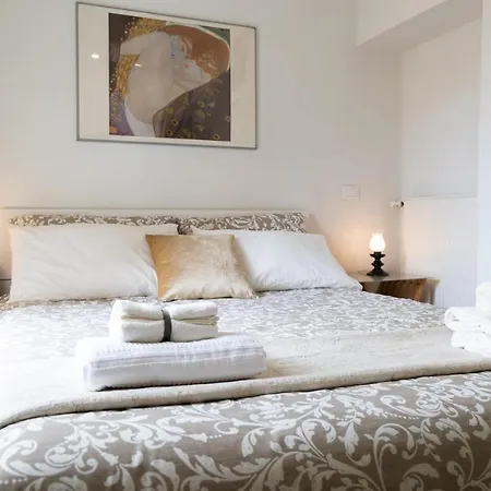 Trevi House
